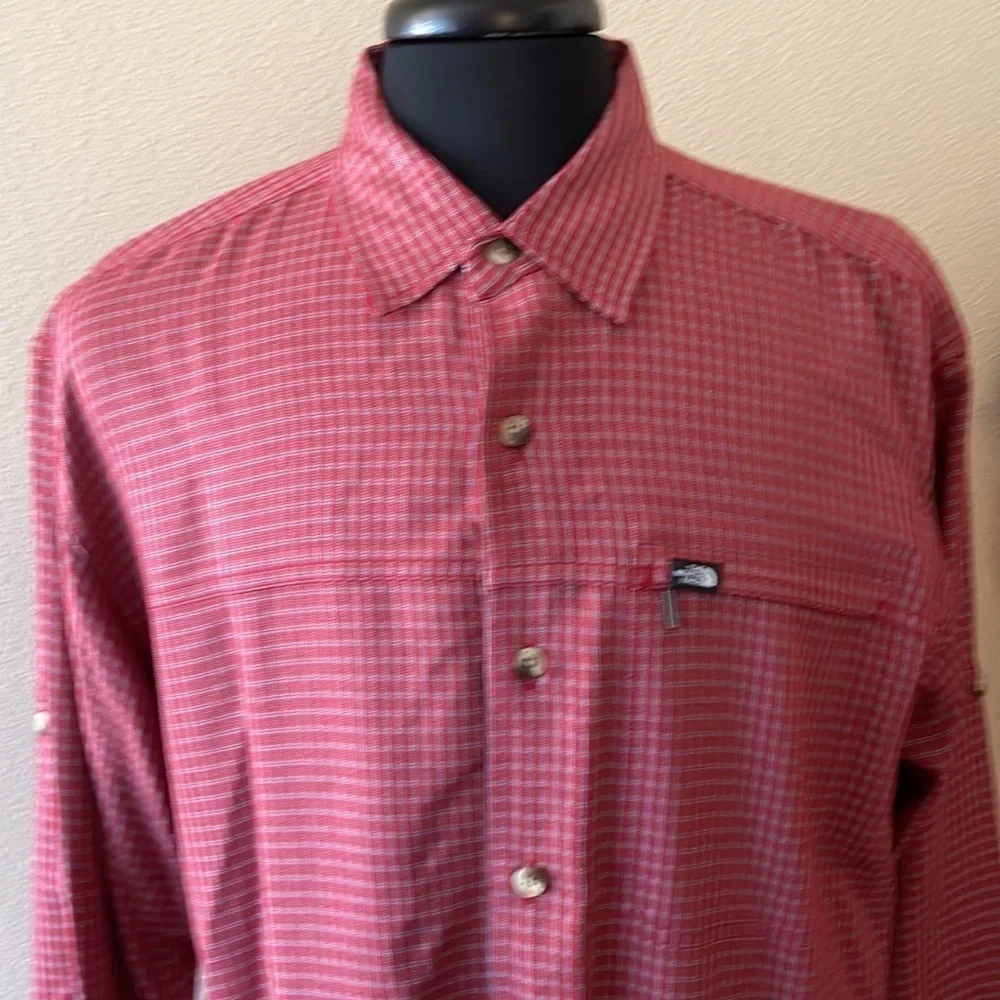THE North Face Button Down Shirt Size Large